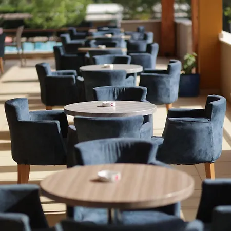 Serenata Korcare Resort