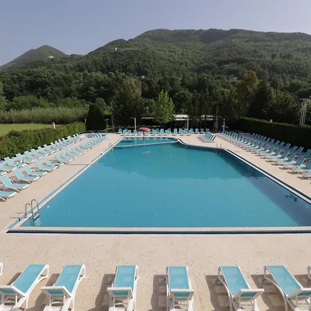 Serenata Korcare Resort Mirash