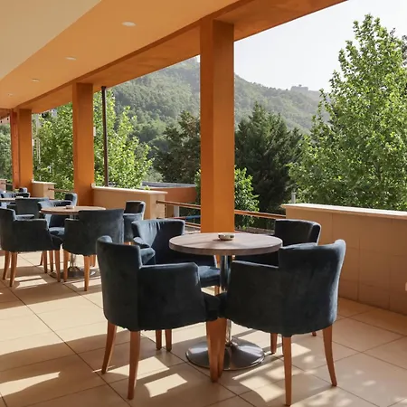 酒店 Serenata Korcare Resort Mirash