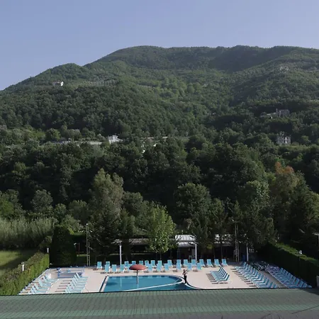 Hotel Serenata Korcare Resort