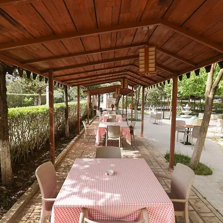 Serenata Korcare Resort 4* Mirash