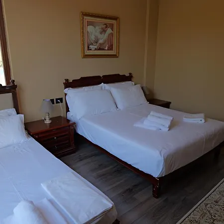 Serenata Korcare Отель 4*