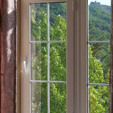 Отель Serenata Korcare 4*