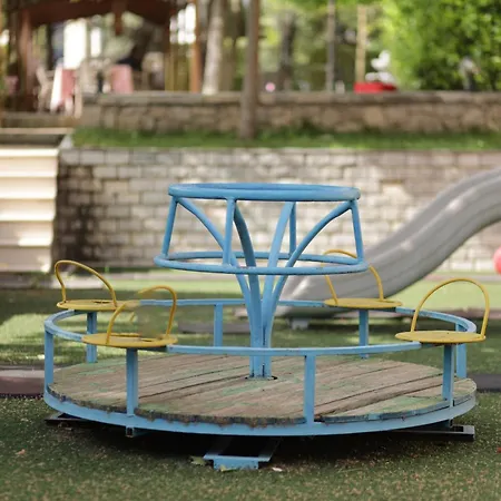 فندق Mema Mirash