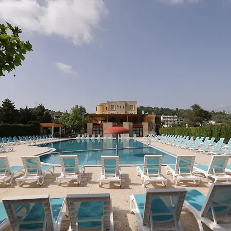 Serenata Korcare Szálloda 4*