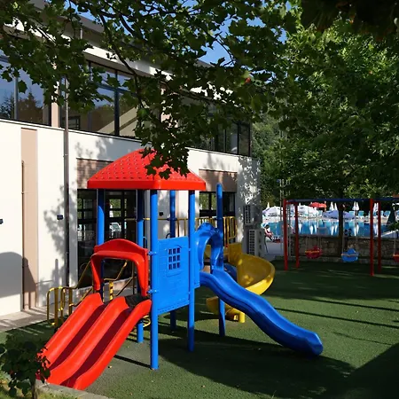 Serenata Korcare 4*