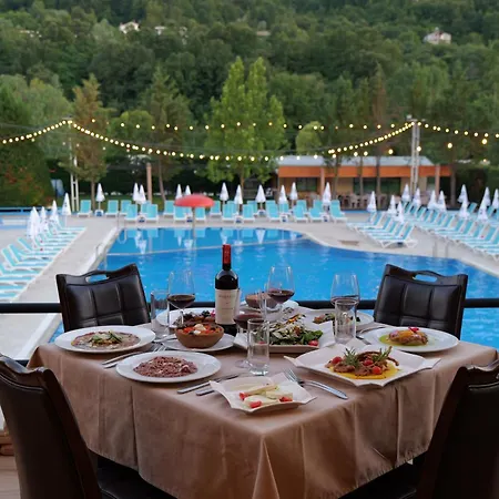 Serenata Korcare Szálloda Mirash